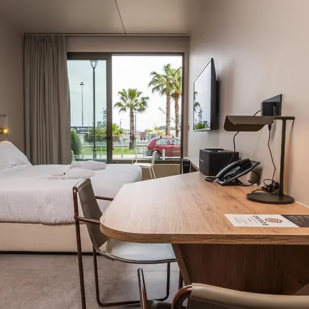 Oniros Residences 3*