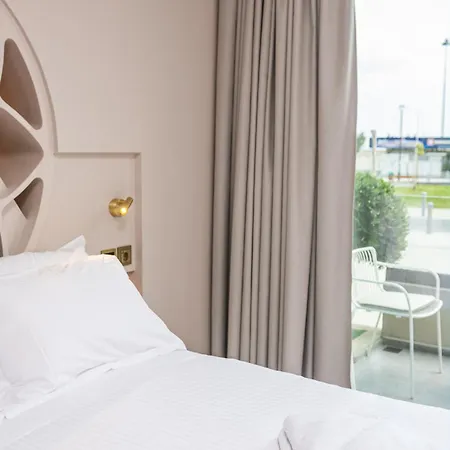 Oniros Residences 3*