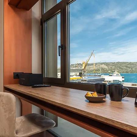 Oniros Residences Hotel