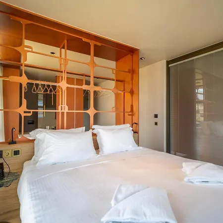 Oniros Residences