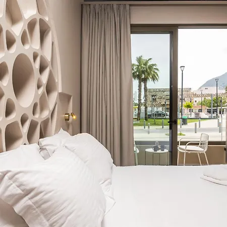 Oniros Residences Hotell 3*