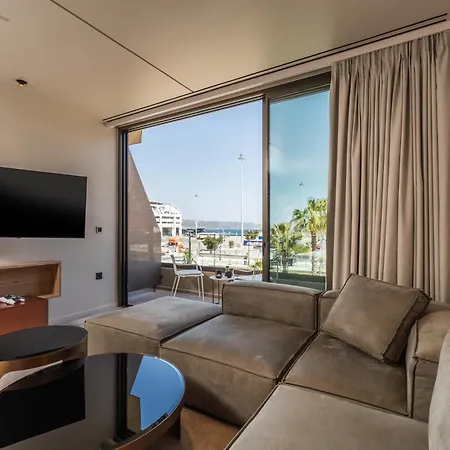 Oniros Residences
